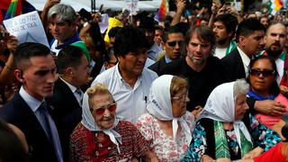 Evo Morales marcha con las Madres de Plaza de Mayo en Argentina [FOTOS]