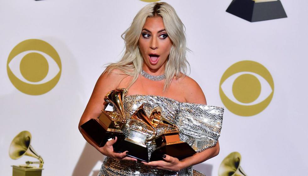 Lady Gaga celebra sus tres premios Grammy y haber conocido a Cardi B al ritmo de “I Like it”. (Foto: AFP)