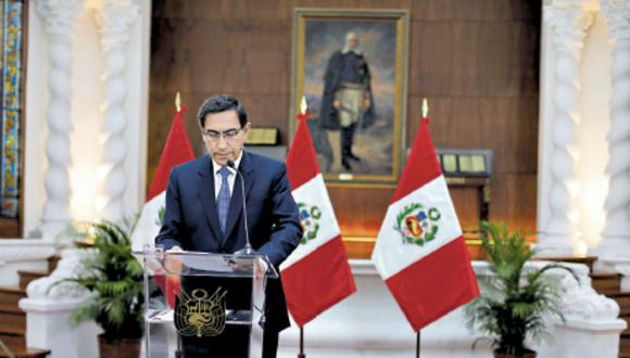 Salió solo. A diferencia de las dos anteriores cuestiones de confianza, Martín Vizcarra anunció la medida sin la compañía de sus ministros. (GEC)