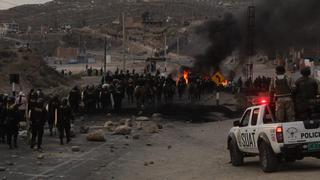 Arequipa: policías y transportistas se enfrentaron por la toma de carreteras en Yura