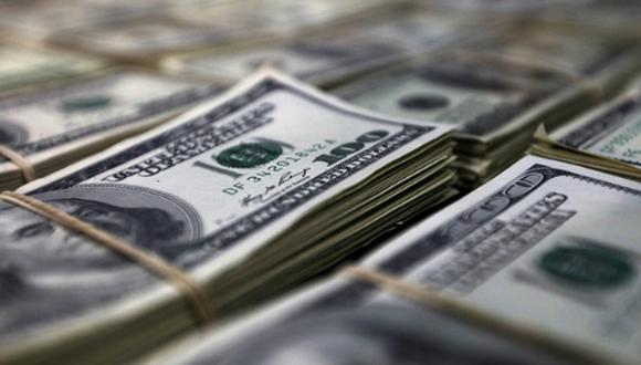 El dólar se vendía hoy hasta en&nbsp;S/3.455 en los bancos de la ciudad. (Foto: Reuters)