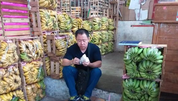 De lunes a viernes, a partir de las 6 y 30 de la mañana, el menor de los Fujimori realiza sus compras en el Mercado de Frutas. (Perú21)