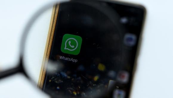 (ARCHIVO) El logotipo de WhatsApp Messenger aparece en la pantalla de un teléfono en Moscú. (Foto: Kirill KUDRYAVTSEV / AFP)