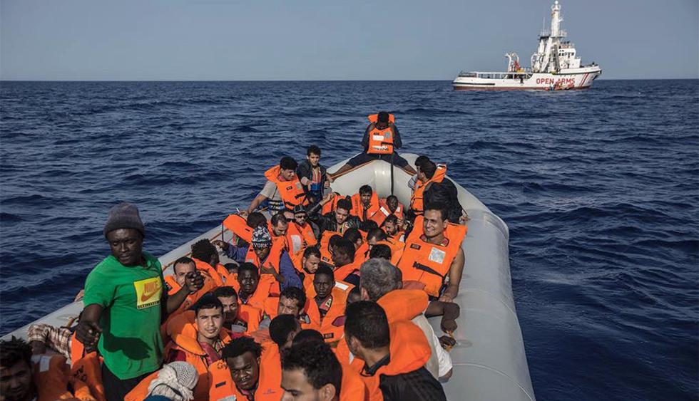 Al menos 63 migrantes fueron declarados desaparecidos tras el naufragio de su lancha neumática el domingo frente a las costas de Libia(Foto: EFE)
