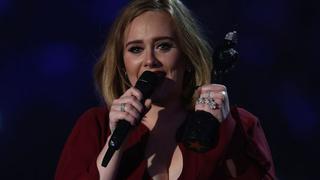 Adele realizó emotivo homenaje a víctimas de atentados en Bruselas [Video]