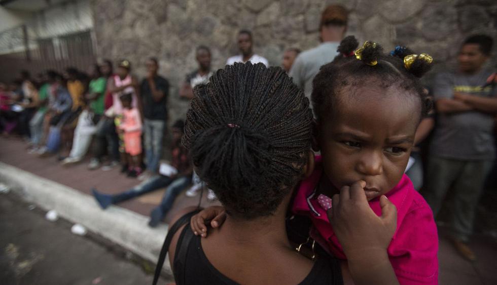 Entre ilusiones y penurias, haitianos y africanos migrantes forman un barrio en México. (Foto: AFP)