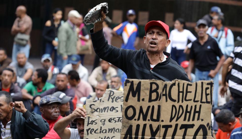 Venezolanos protestan en busca de llamar la atención de Bachelet. (Foto: EFE)