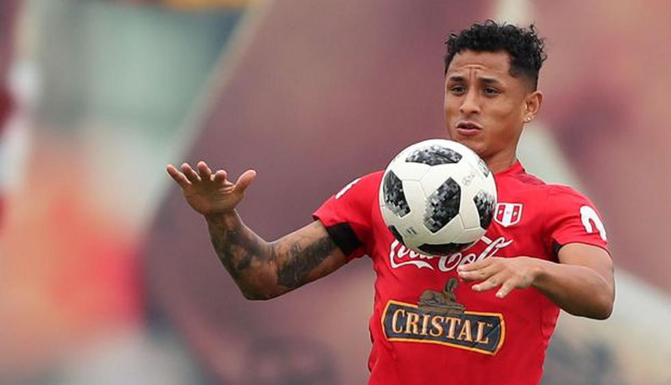 Yotún considera que Cueva tiene un lugar seguro en la selección peruana. (Foto: EFE - Video: Gol Perú)