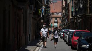 Barcelona inicia quince días de restricciones para frenar el coronavirus