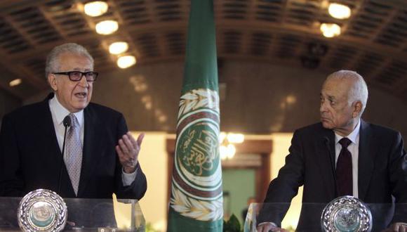 Al Arabi y Brahimi hicieron hoy el anuncio. (Reuters)