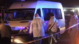 México: Hallan camioneta abandonada con 14 cadáveres
