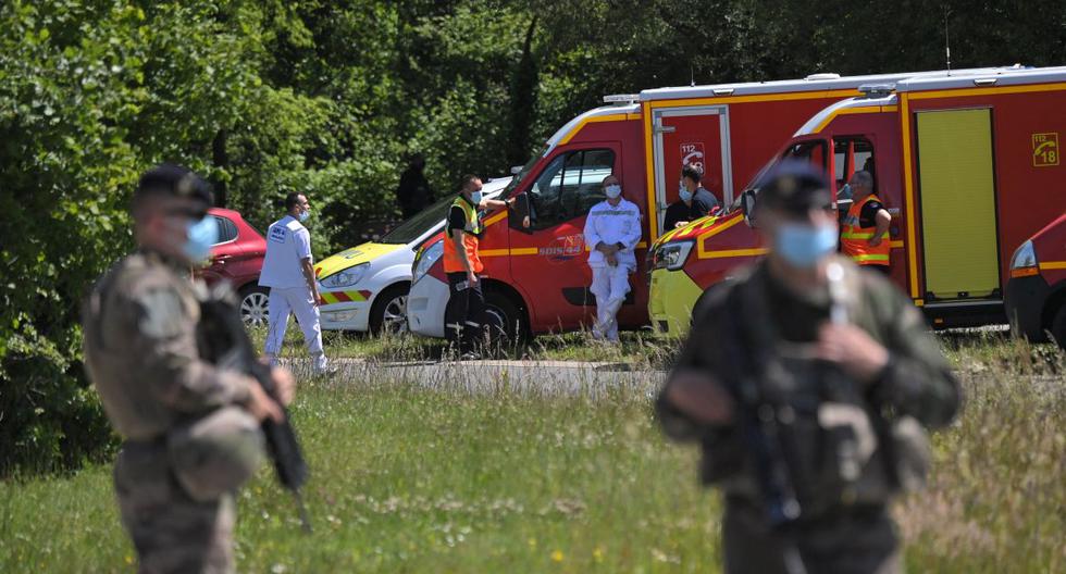 Francia | La Chapelle-sur-Erdre: hombre hiere gravemente con cuchillo a una policía municipal y se da a la fuga | nndc | MUNDO | PERU21