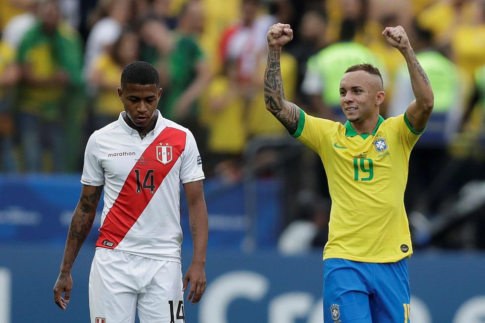 Una derrota dolorosa de la selección peruana contra Brasil. (EFE)