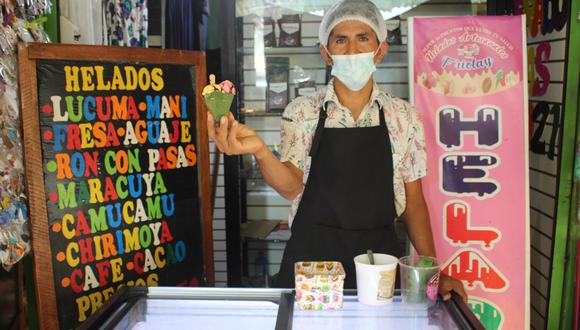 Cirilo Laime produce helados artesanales en Tingo María.