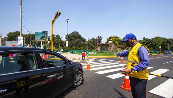 Inspectores de tránsito de la Municipalidad de Lima orientarán a los conductores sobre las rutas alternas, a fin de facilitar la circulación vehicular. (Foto: MML)
