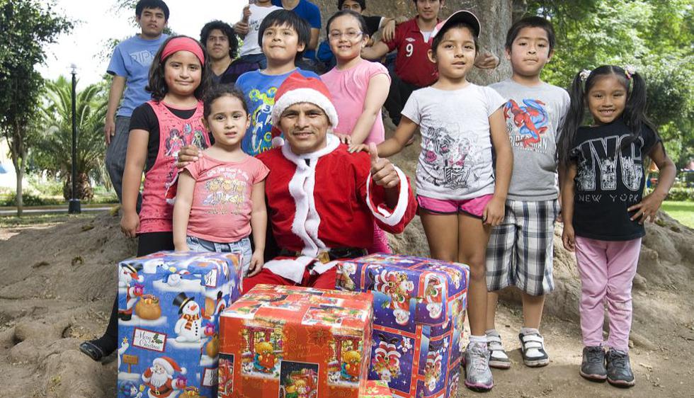 ALBERTO ROSSELL. “Este año Papá Noel me regaló el título y hoy al Perú lo ven como un país donde pueden surgir campeones de box”, dice ‘Chiquito’, que pasará Noche Buena con su esposa y sus cuatro hijos.  (USI)