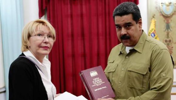 Nicolás Maduro acusó a la destituida fiscal Luisa Ortega de obstaculizar casos de corrupción (AFP).