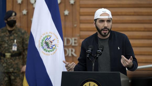 El presidente Nayib Bukele convirtió en setiembre del año pasado a El Salvador en el primer país en establecer el bitcoin como moneda legal en curso. (Foto: MARVIN RECINOS / AFP)