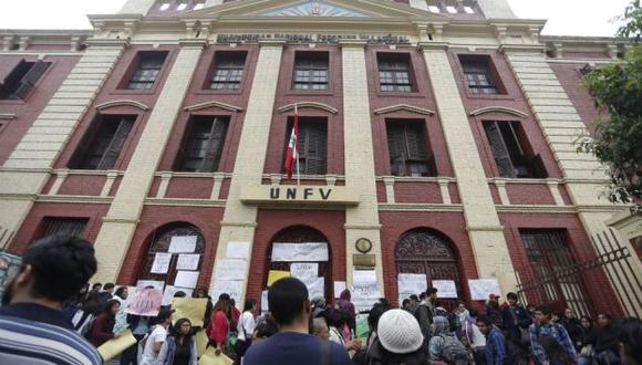 Universidad Federico Villarreal: Estudiantes tomaron sede del Rectorado. (USI)