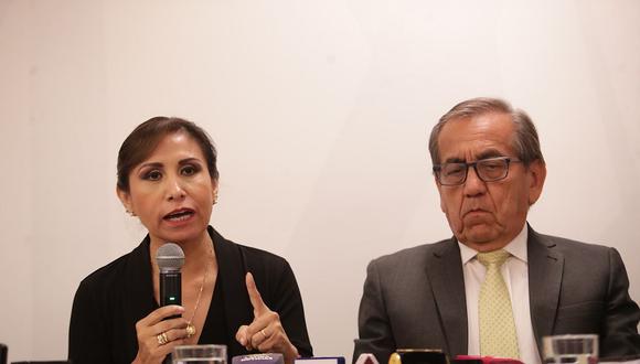 Patricia Benavides acompañada de su abogado Jorge del Castillo. (Foto: GEC)