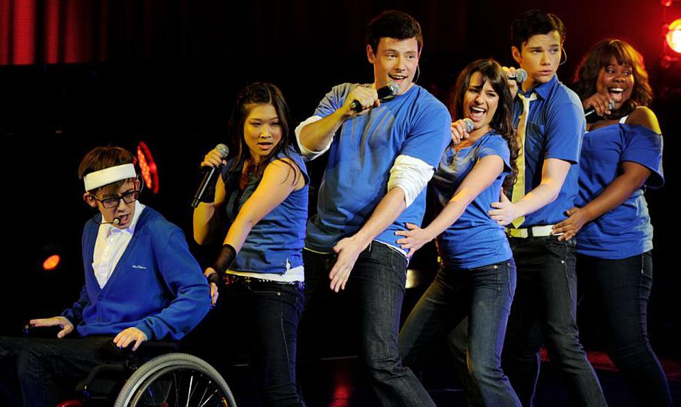 Tras la muerte de Cory Monteith, uno de los protagonistas de ‘Glee’, los guionistas tendrán que repensar el futuro de la serie. (Internet)