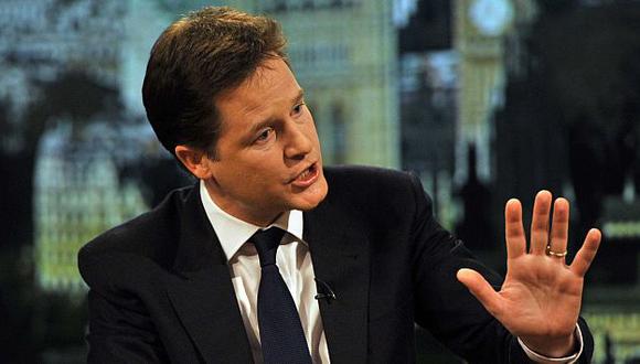 Clegg dijo que Gran Bretaña sería vista como un pigmeo en el mundo. (Reuters)