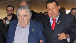 José Mujica busca apoyo de Hugo Chávez por aerolínea quebrada