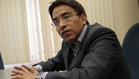 Congresista Roberto Vieira lamentó críticas de Juan Sheput por respaldar autogolpe de Fujimori. (USI)