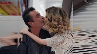 Johanna San Miguel y Carlos Carlín se dieron tierno beso y seguidores celebran [FOTOS]