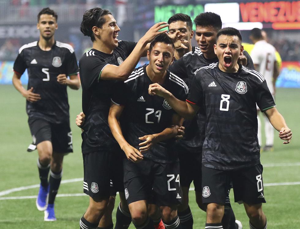 México remontó y venció 3-1 a Venezuela en amistoso. (Foto: AP)
