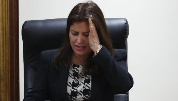 Dolor de cabeza. Comisión de Ética acordó suspender a Carmen Omonte por 30 días. (César Fajardo)