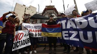 Plantón por Venezuela: Paulina Facchin pide “intervención de la OEA para que haya elecciones”
