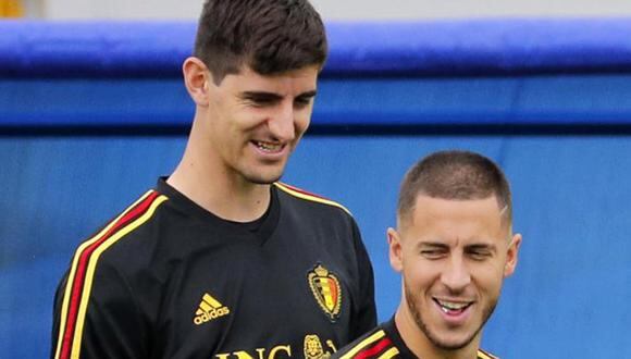 Eden Hazard y Thibaut Courtois niegan un conflicto en la interna de Bélgica. (Foto: EFE)