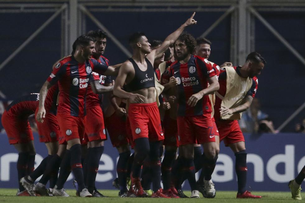San Lorenzo venció 1-0 a Palmeiras y es líder del Grupo F de la Copa Libertadores. (AP)