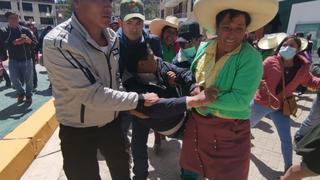 La Libertad: alcalde de Sanagorán fue cargado por las calles para que responda por obra paralizada | VIDEO