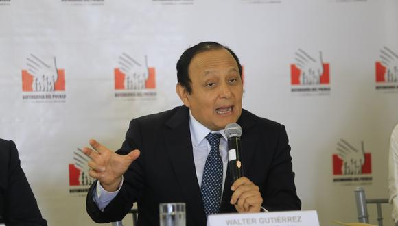 Walter Gutiérrez dijo que el Ejecutivo tiene varias opciones para "resarcir" los daños por pase al retiro de generales de la PNP. (Foto: GEC)