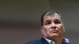 Condenan a 8 años de prisión por corrupción al expresidente de Ecuador Rafael Correa 