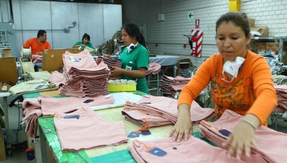 Promperú: La demanda de prendas de vestir viene afectando la industria de muchos países. (USI)