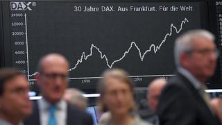 Bolsas europeas abren en alza recuperándose de la fuerte baja
