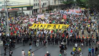Brasil hará recortes para compensar gasto tras protestas