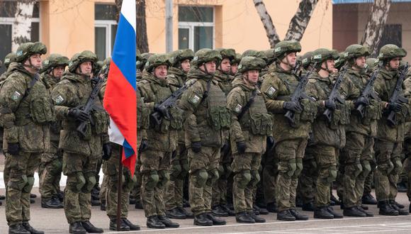 Rusia lanzó una fuerte ofensiva contra Ucrania, dejando en claro que, en cuanto a armamento, es de los más fuertes del mundo. (Foto: Alexandr BOGDANOV / AFP)