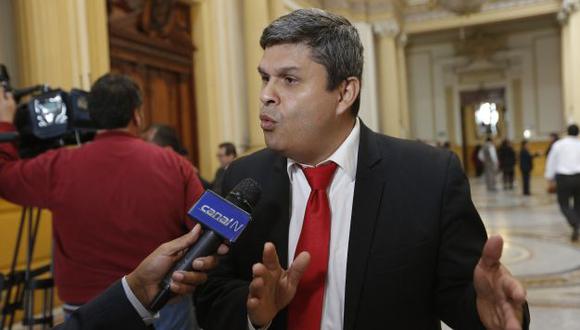Santiago Gastañadui asesora al ex mandatario. (Anthony Niño de Guzmán/Perú21)