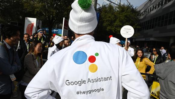 Normalmente, el Asistente Google se activa cuando el usuario lo pide, apoyando un botón o diciendo "OK Google". (Foto: AFP)