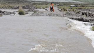 Vías bloqueadas y viviendas inundadas en Arequipa