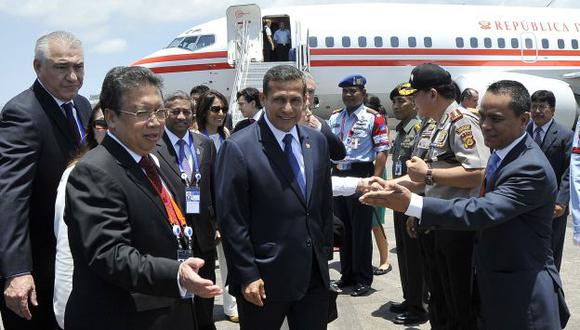 COMPROMISO. Dirigentes políticos le piden al presidente Humala que respalde el diálogo. (Andina)