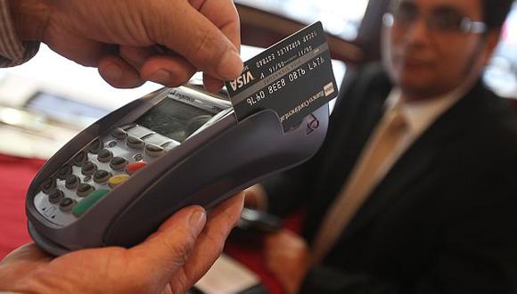Recomiendan evitar el uso de tarjetas de crédito para endeudarse. (USI)