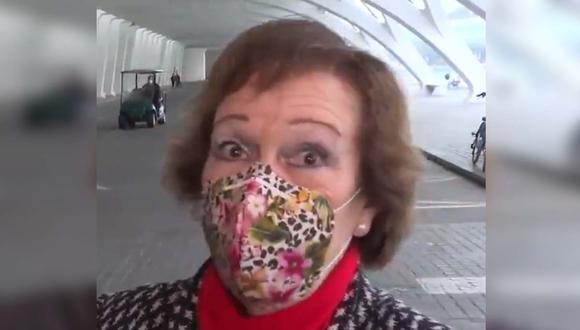 La abuelita dejó sin palabras al reportero tras decir una grosería en vivo.  | Foto/Video: A Punt