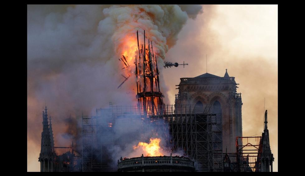 La catedral de Notre Dame resultó severamente dañada por las llamas. (AFP)