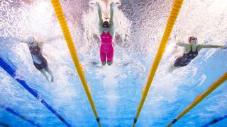 Mujeres podrán nadar sin cubrirse el torso en piscinas públicas de Berlín