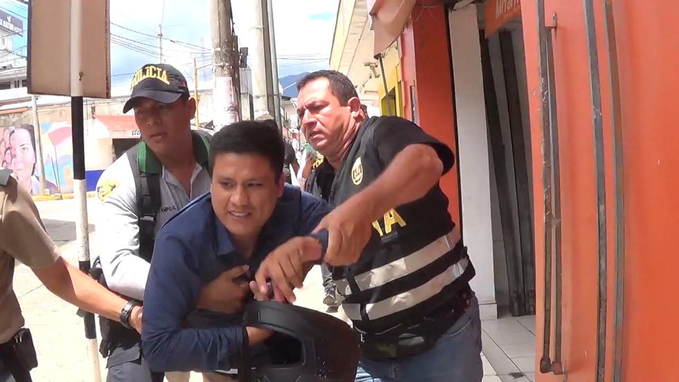 Periodista Edgar Alarcón fue agredido en sede judicial de Tarapoto. (Perú21)